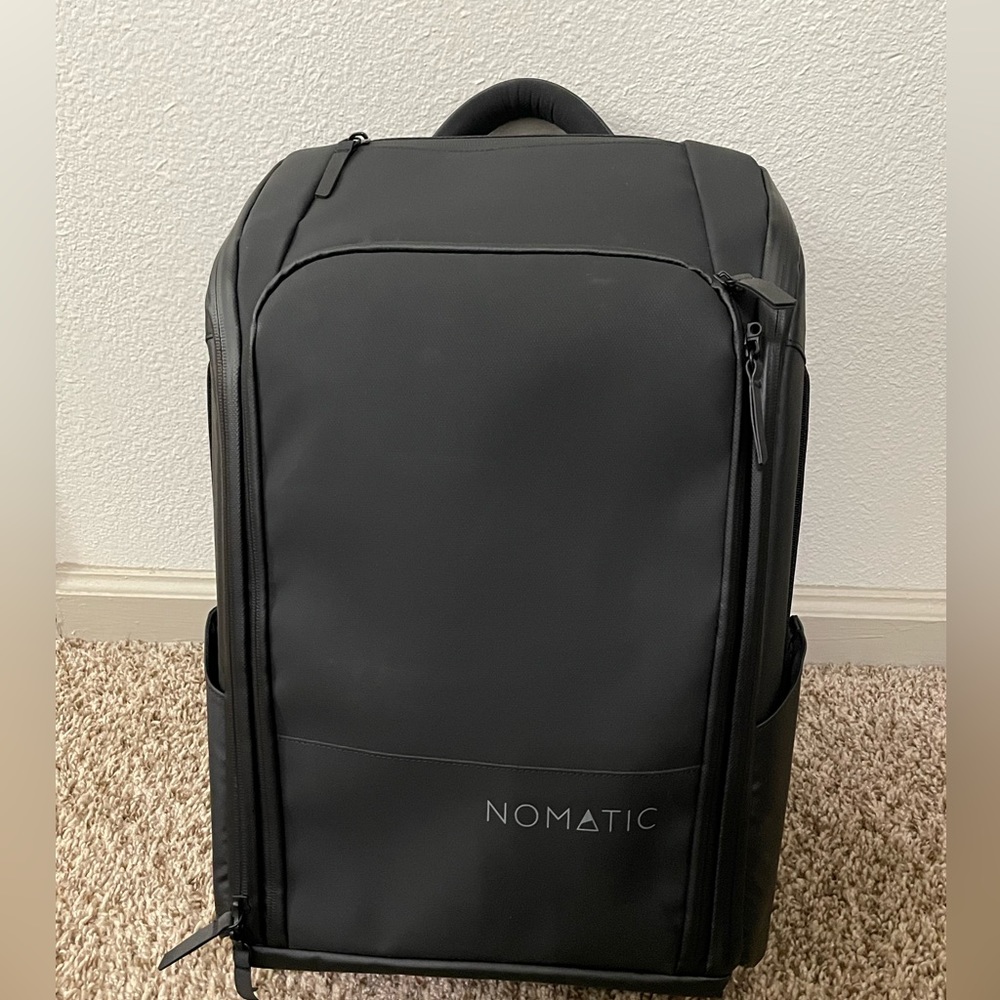 Nomatic Backpack 20L